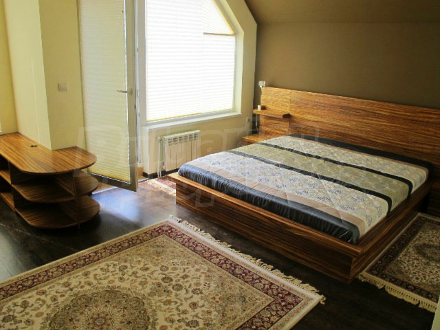 Gallery Picture 16