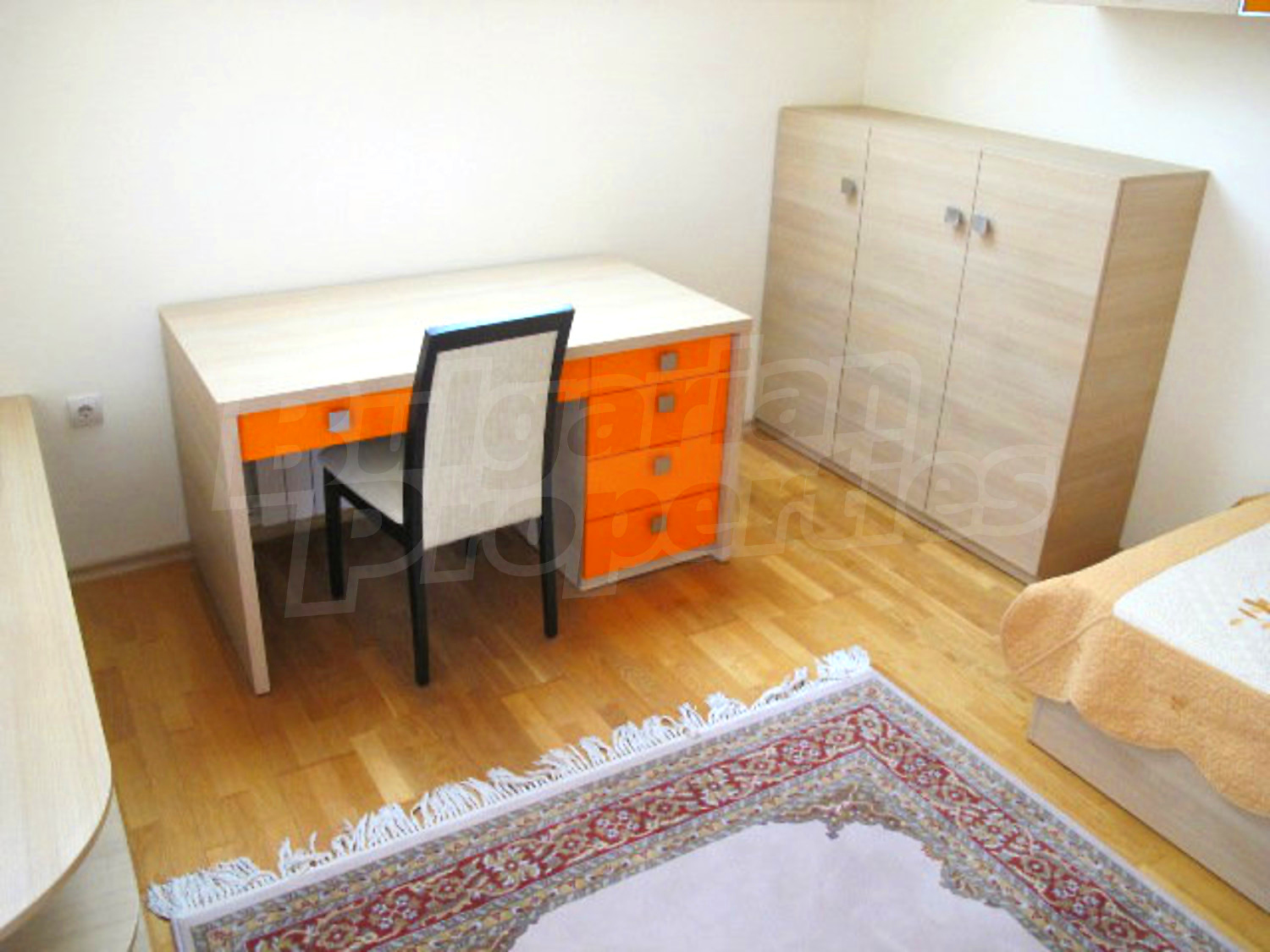 Gallery Picture 24
