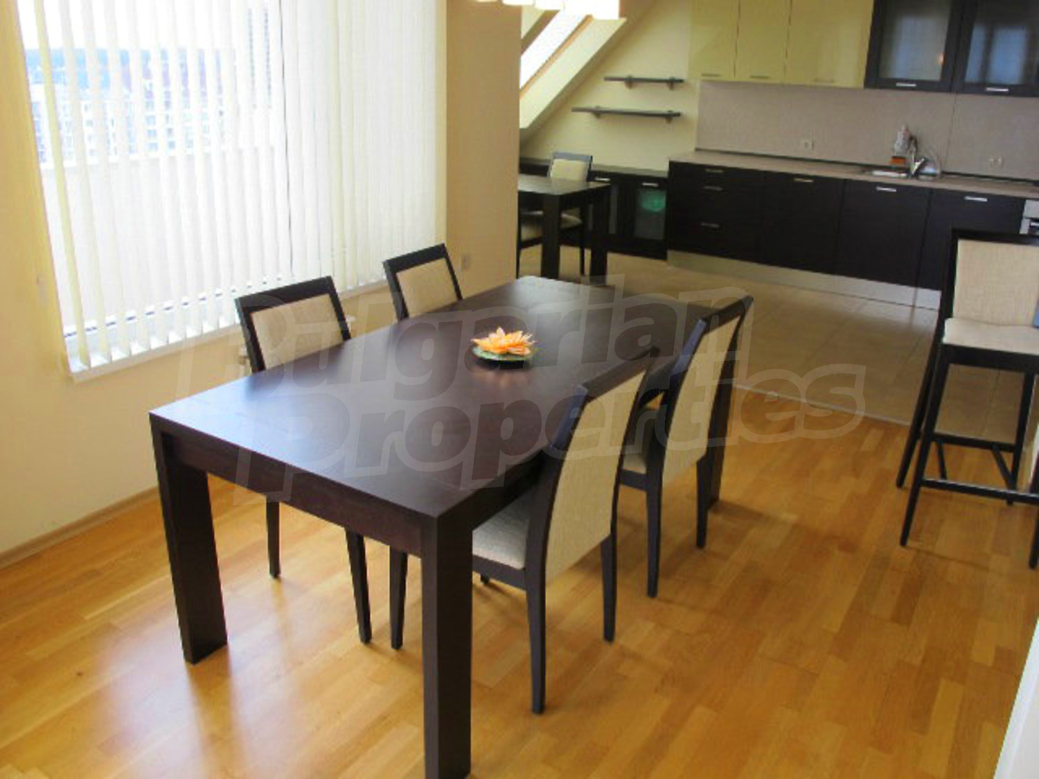 Gallery Picture 3
