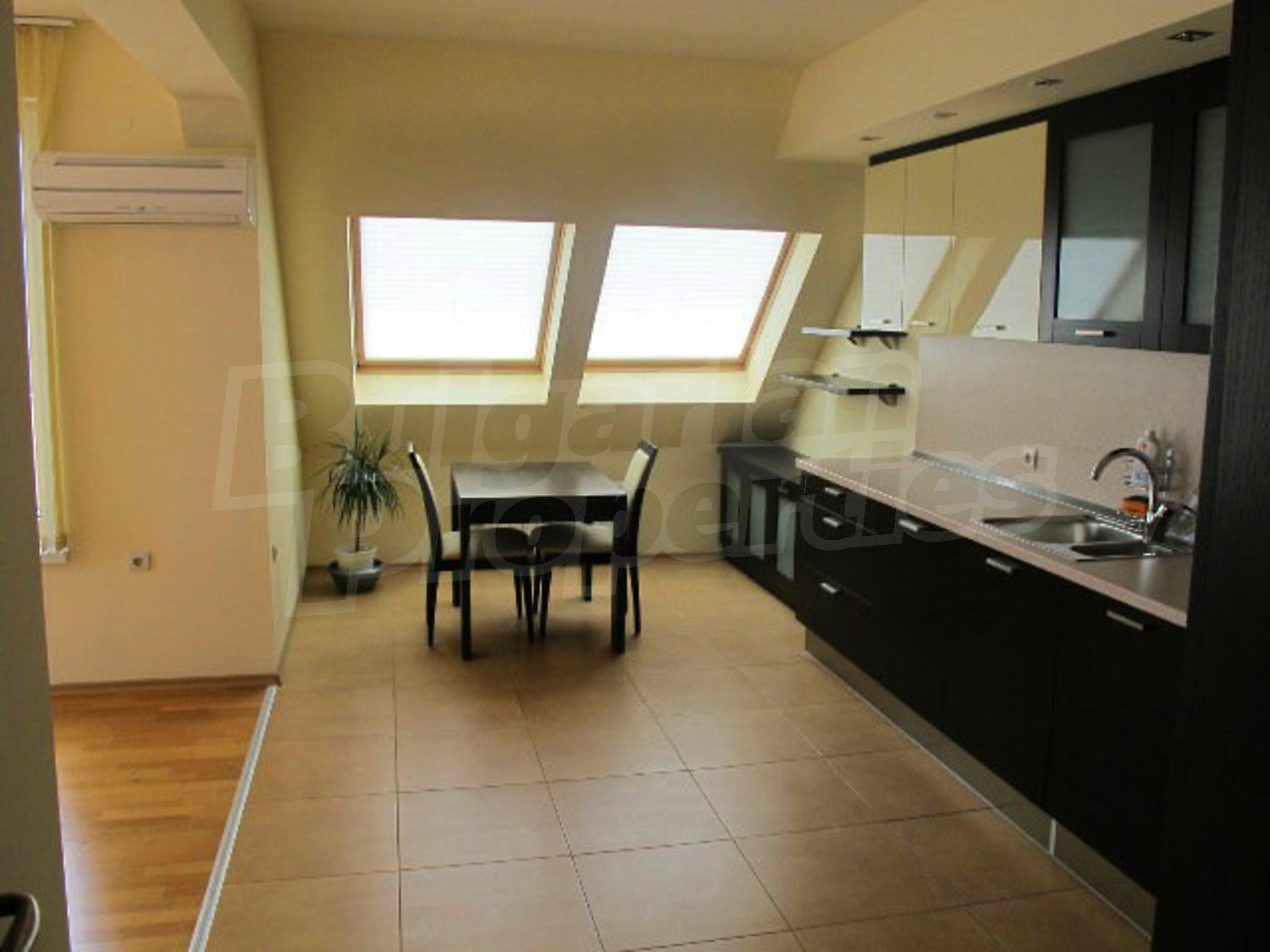 Gallery Picture 8