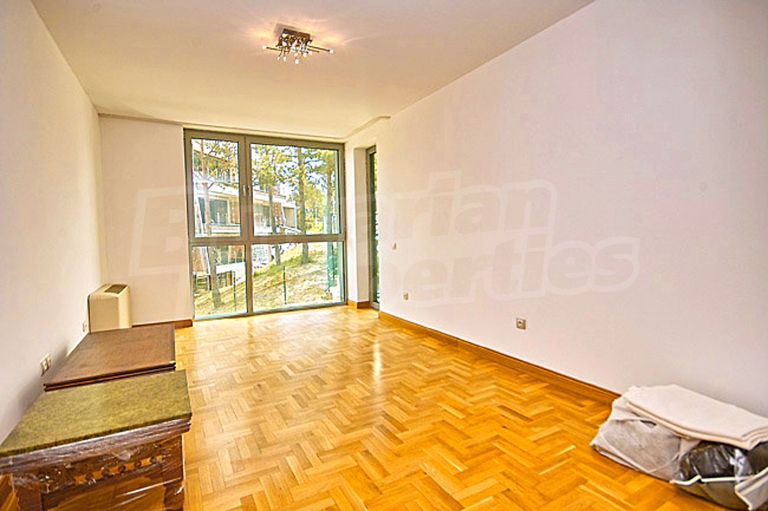 Gallery Picture 15