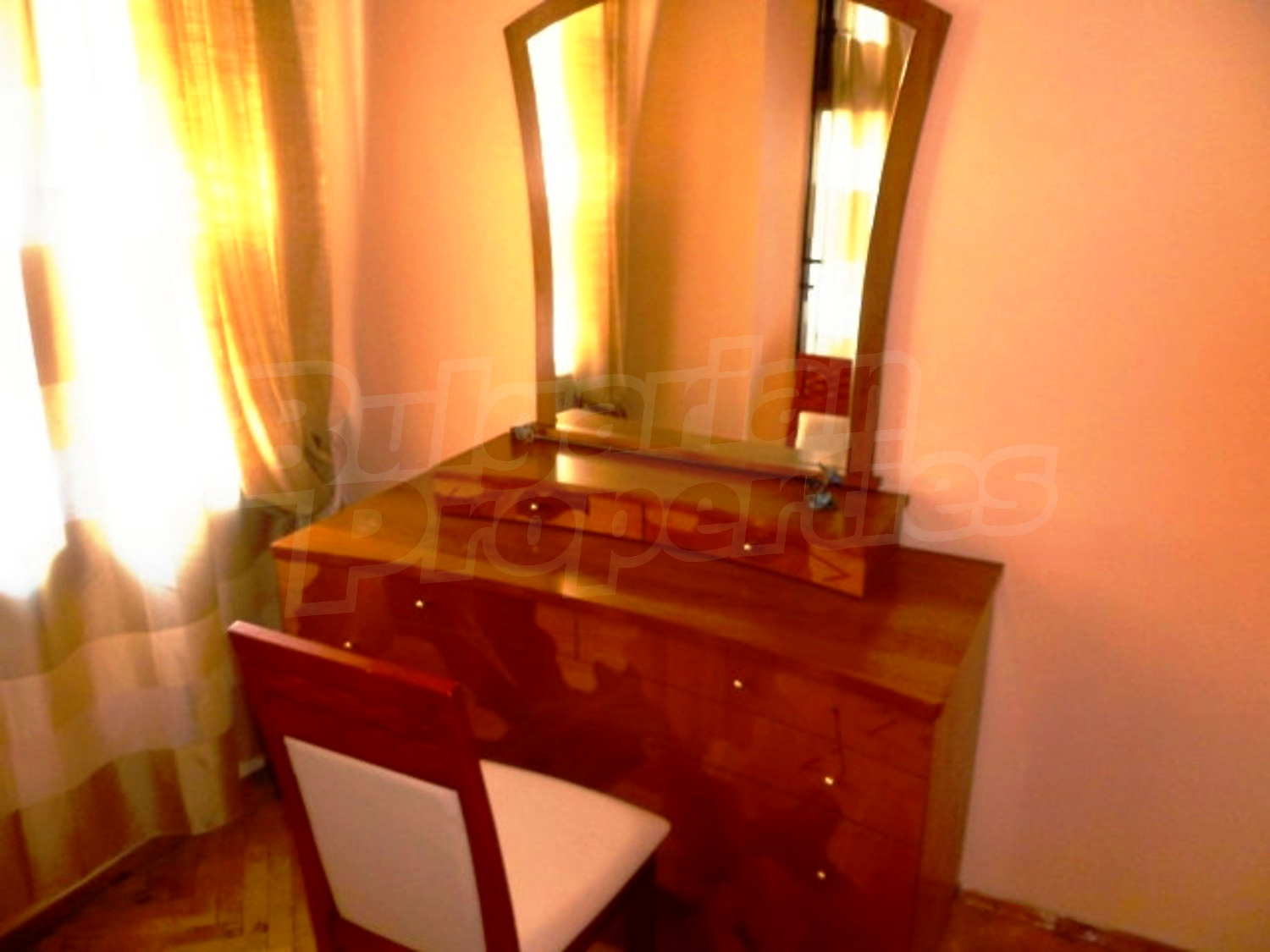 Gallery Picture 10