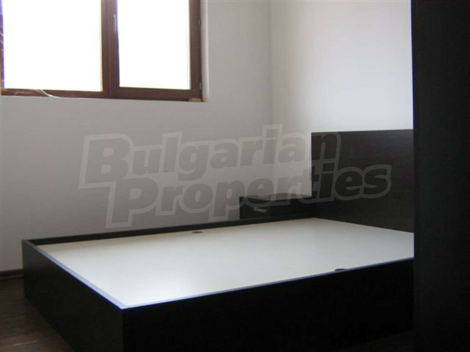 Gallery Picture 10