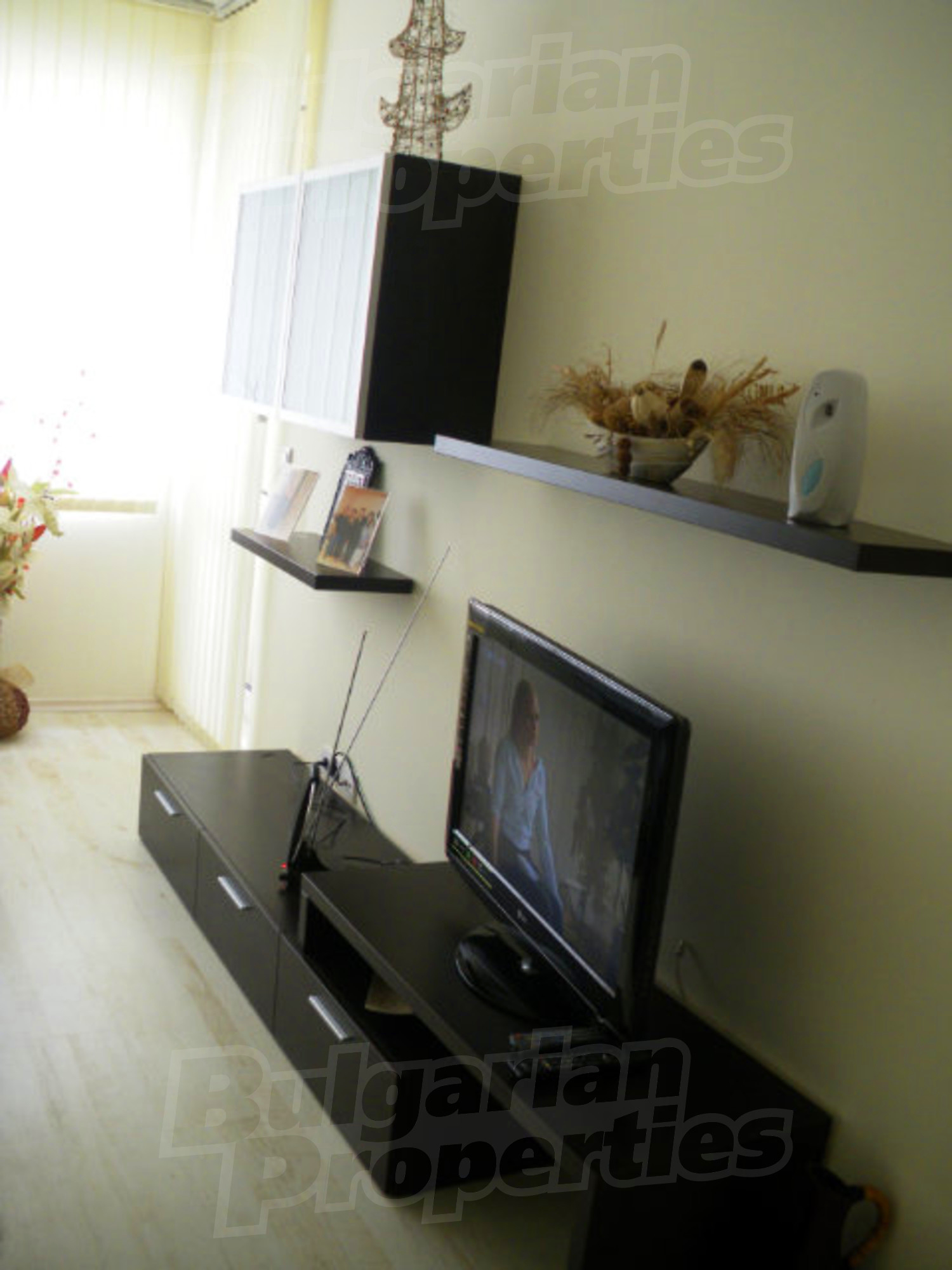 Gallery Picture 3