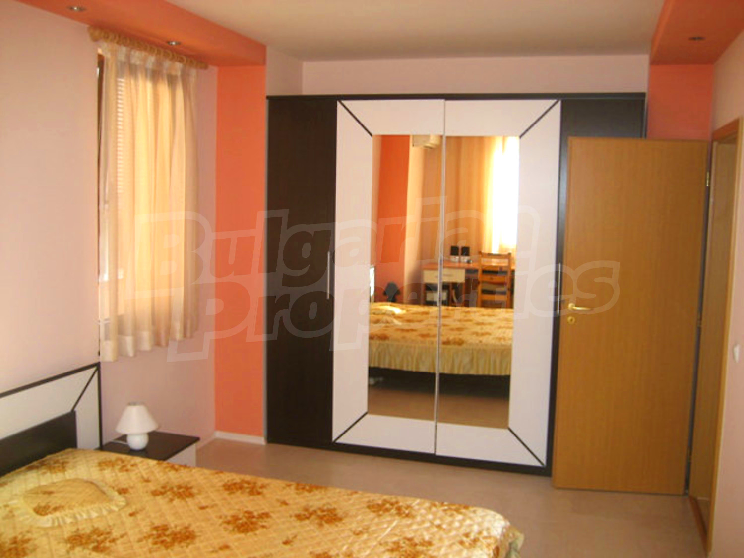 Gallery Picture 13