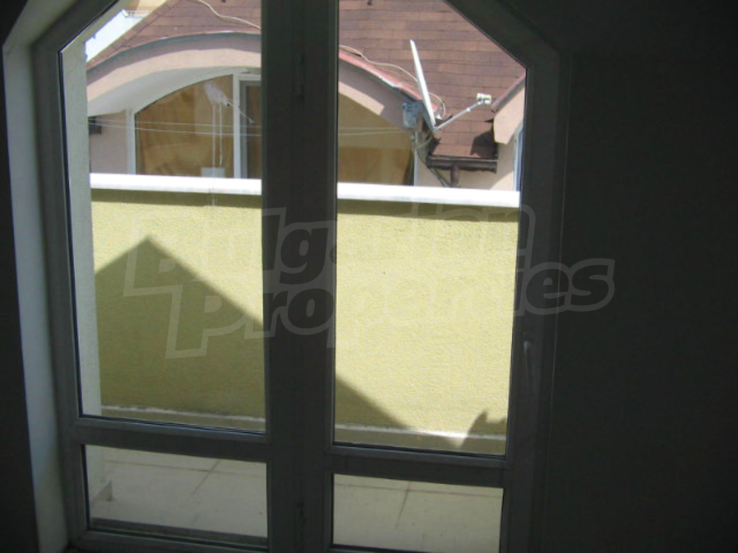 Gallery Picture 10