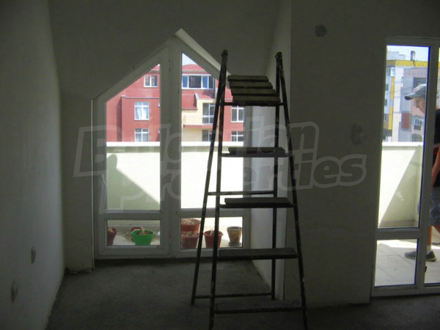 Gallery Picture 10