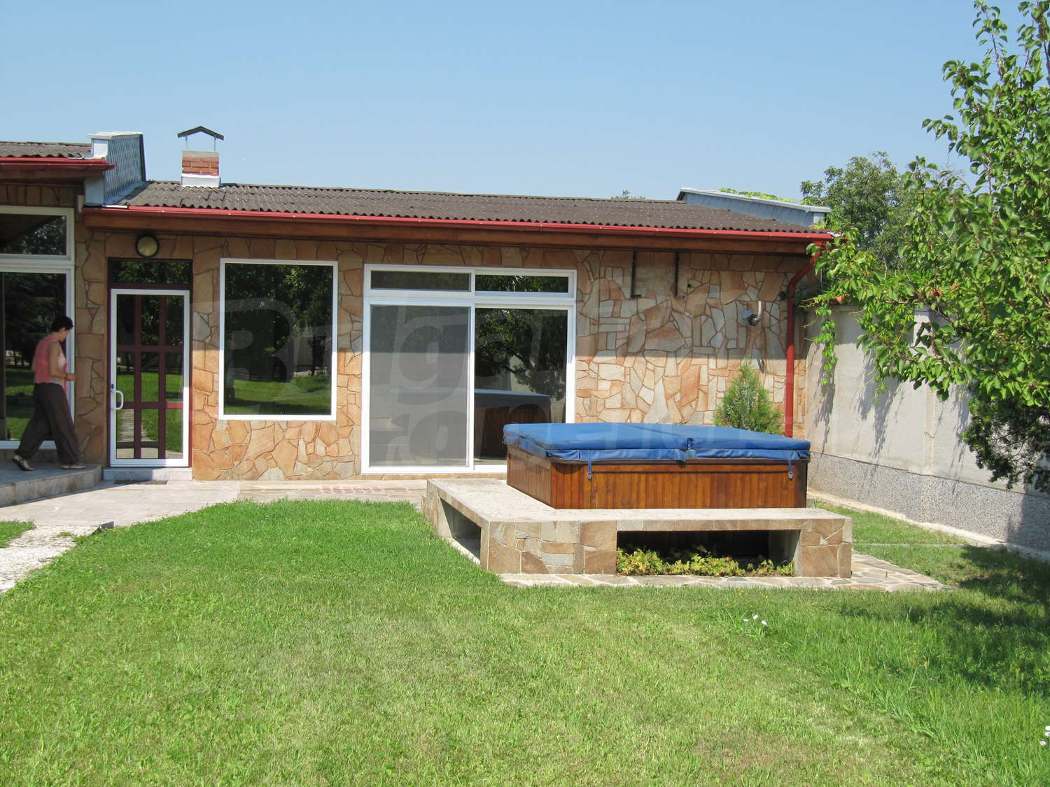 Gallery Picture 5