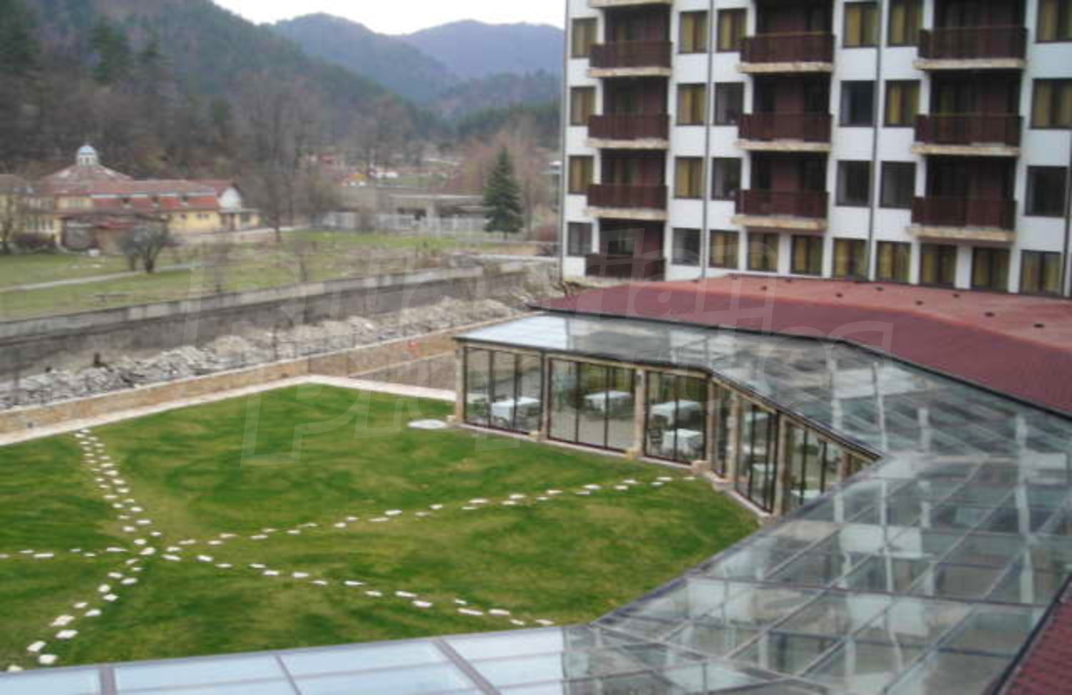 Gallery Picture 10
