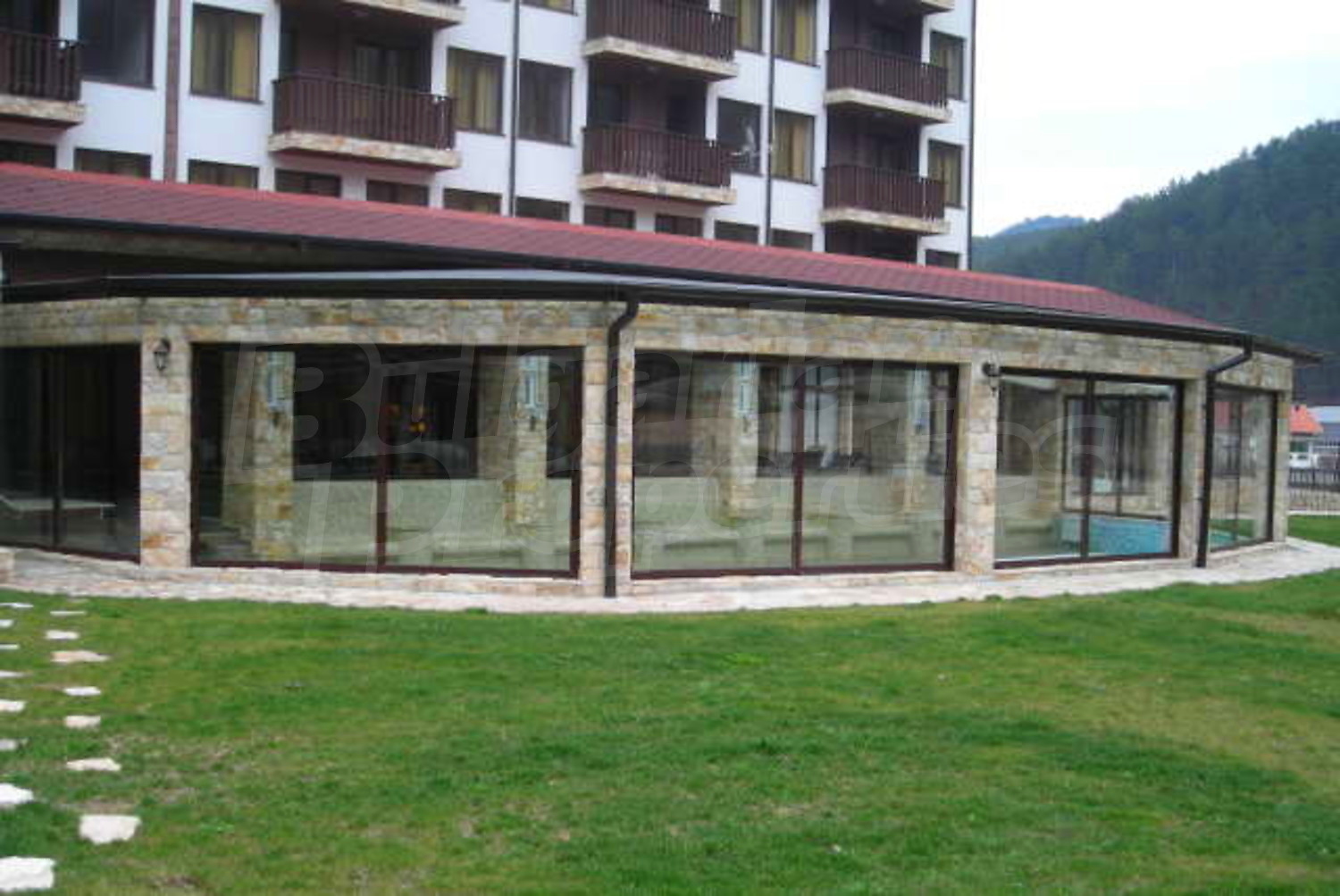 Gallery Picture 9