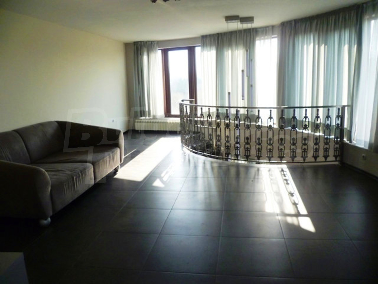 Gallery Picture 14