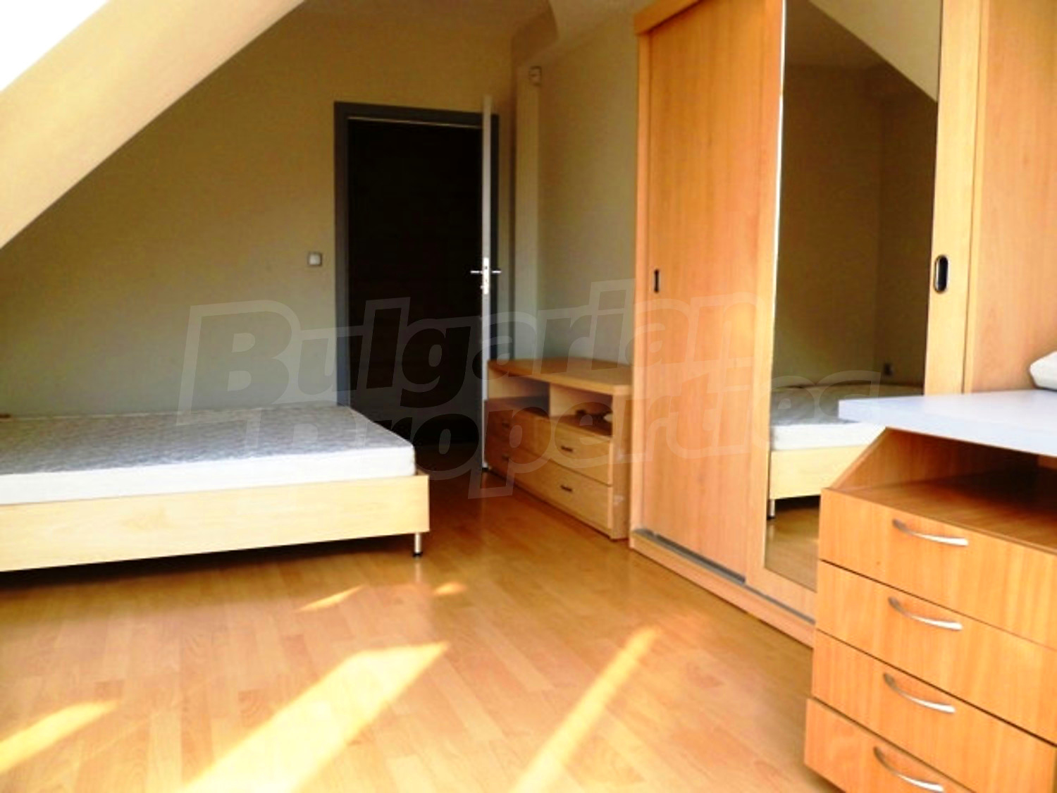 Gallery Picture 19