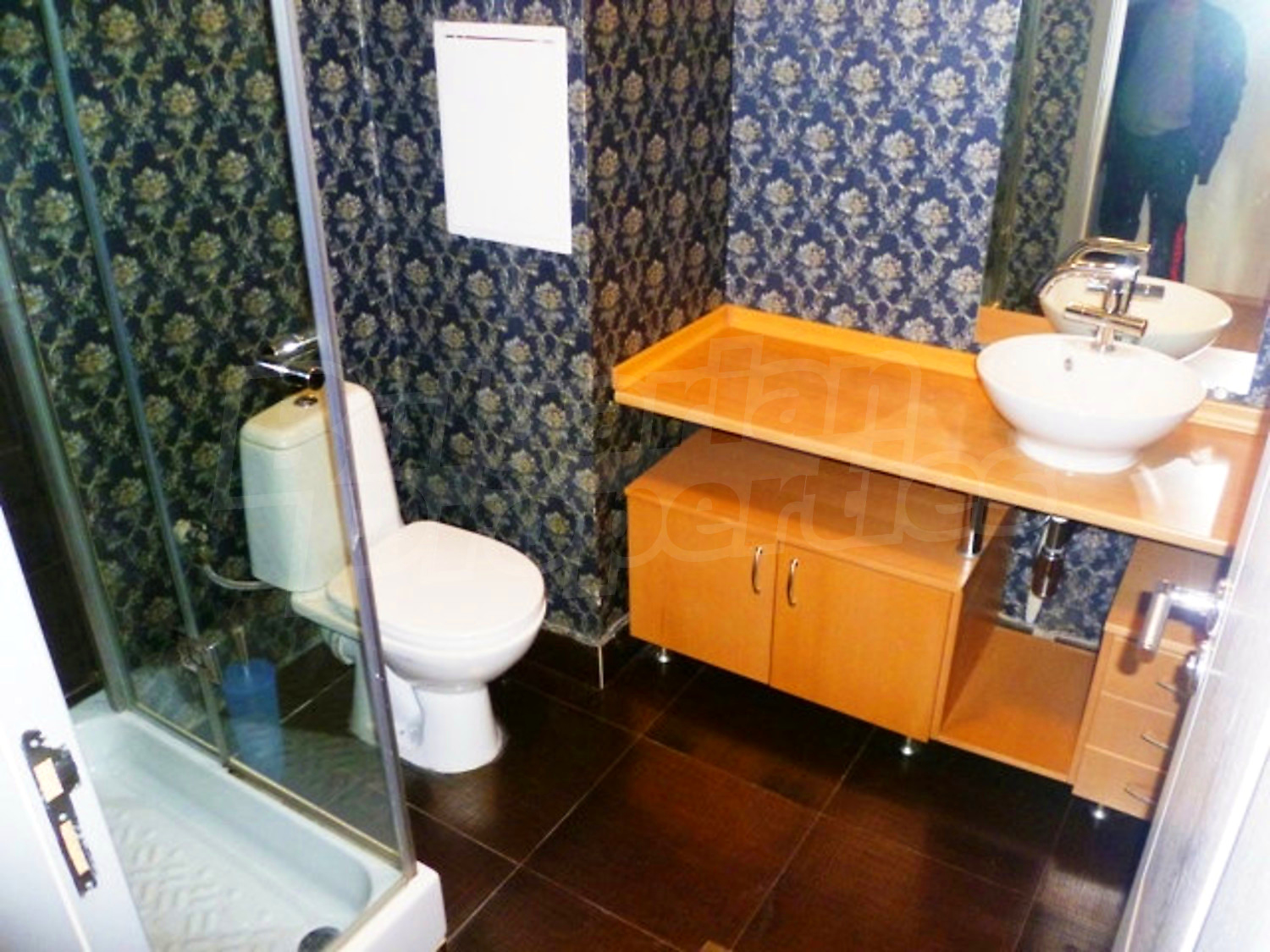 Gallery Picture 23