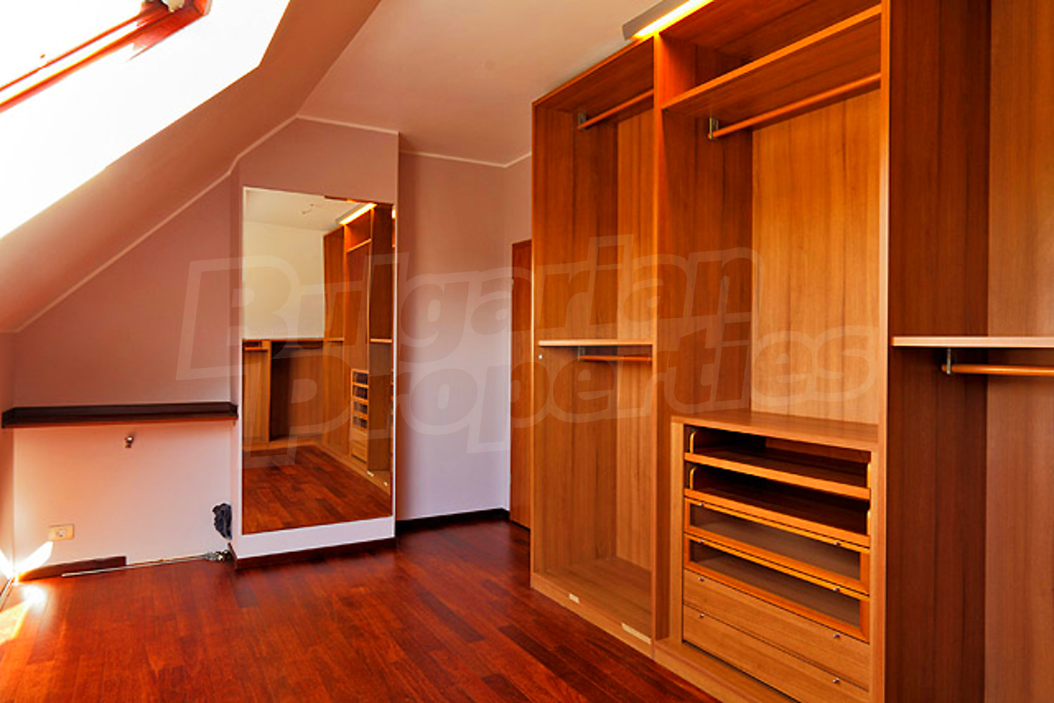 Gallery Picture 35