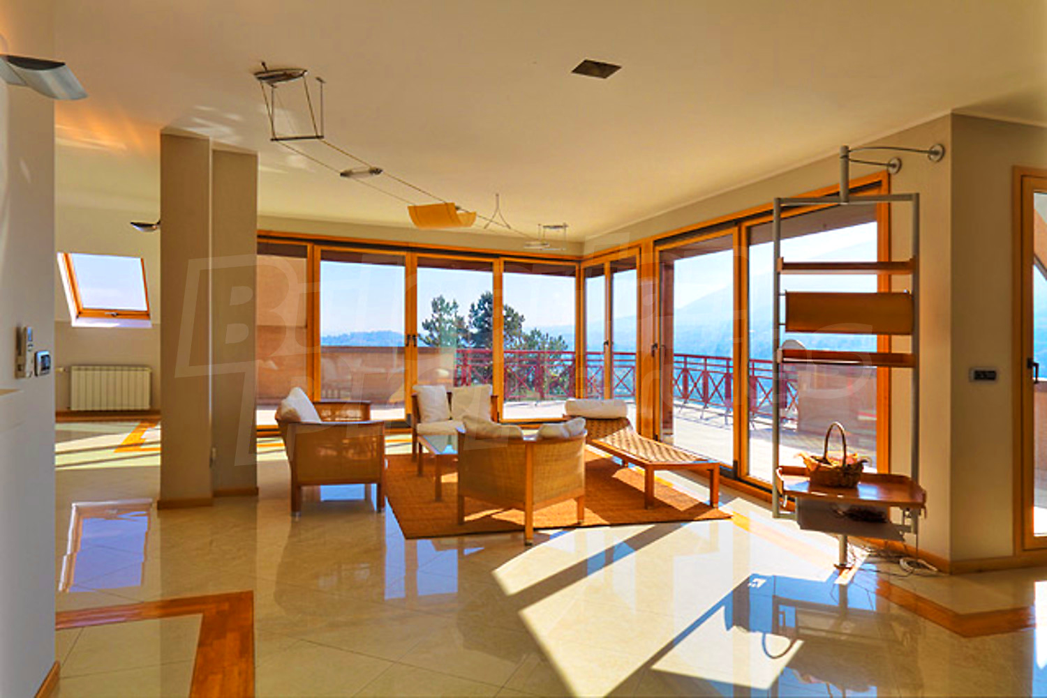 Gallery Picture 7