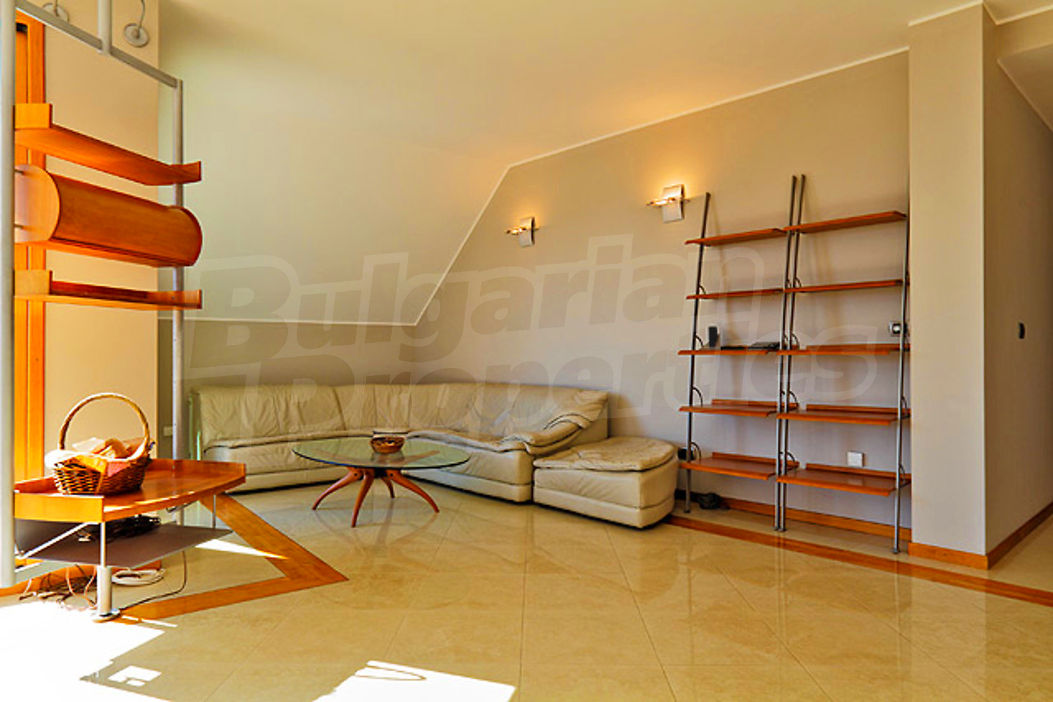 Gallery Picture 8