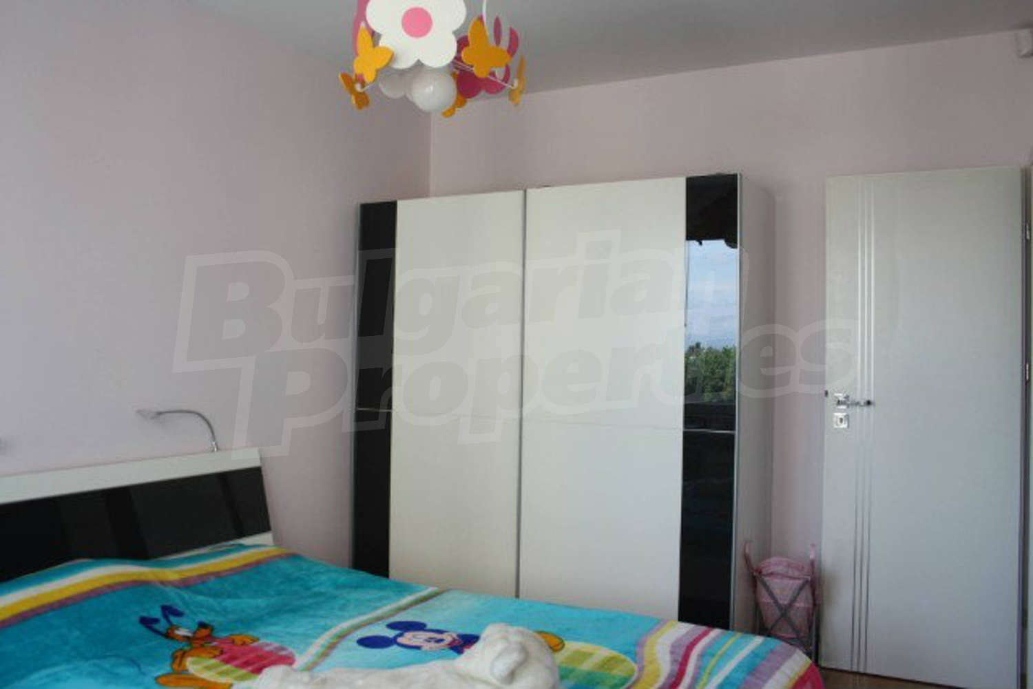 Gallery Picture 15