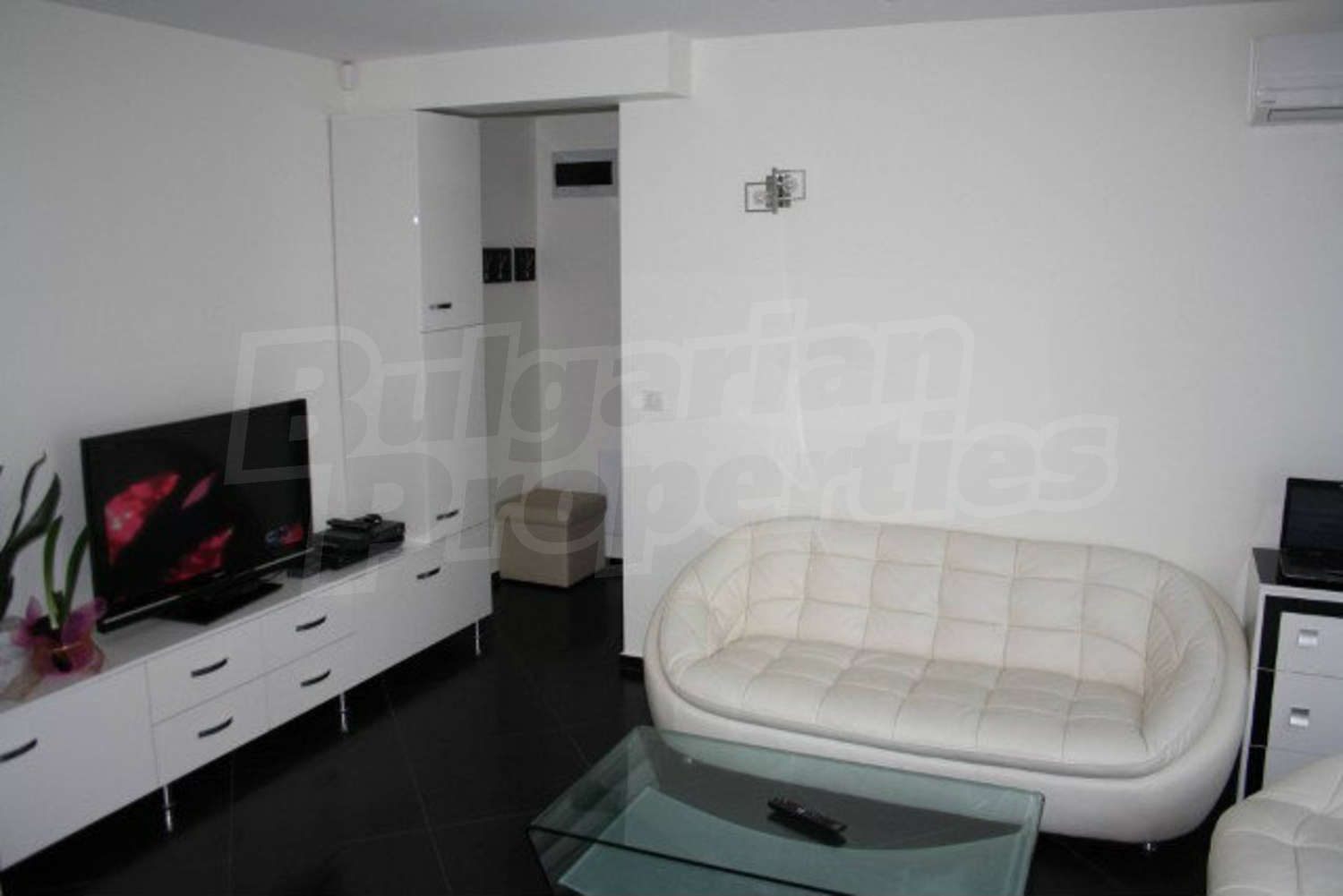 Gallery Picture 5