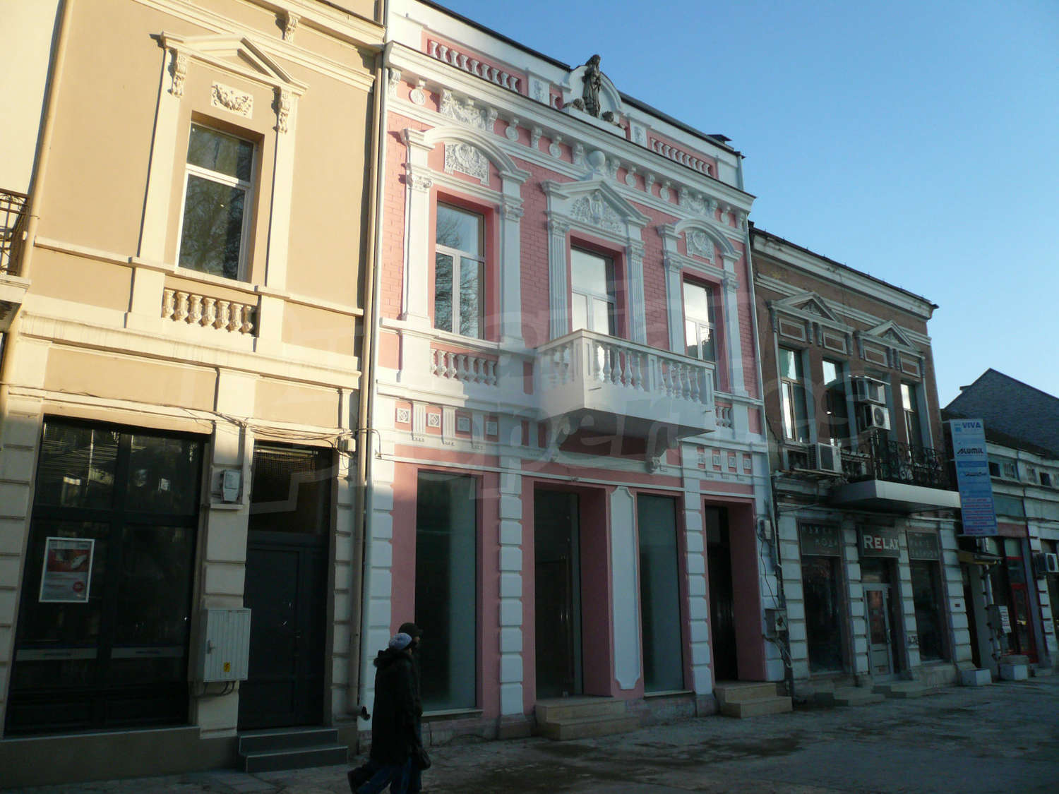 Gallery Picture 2