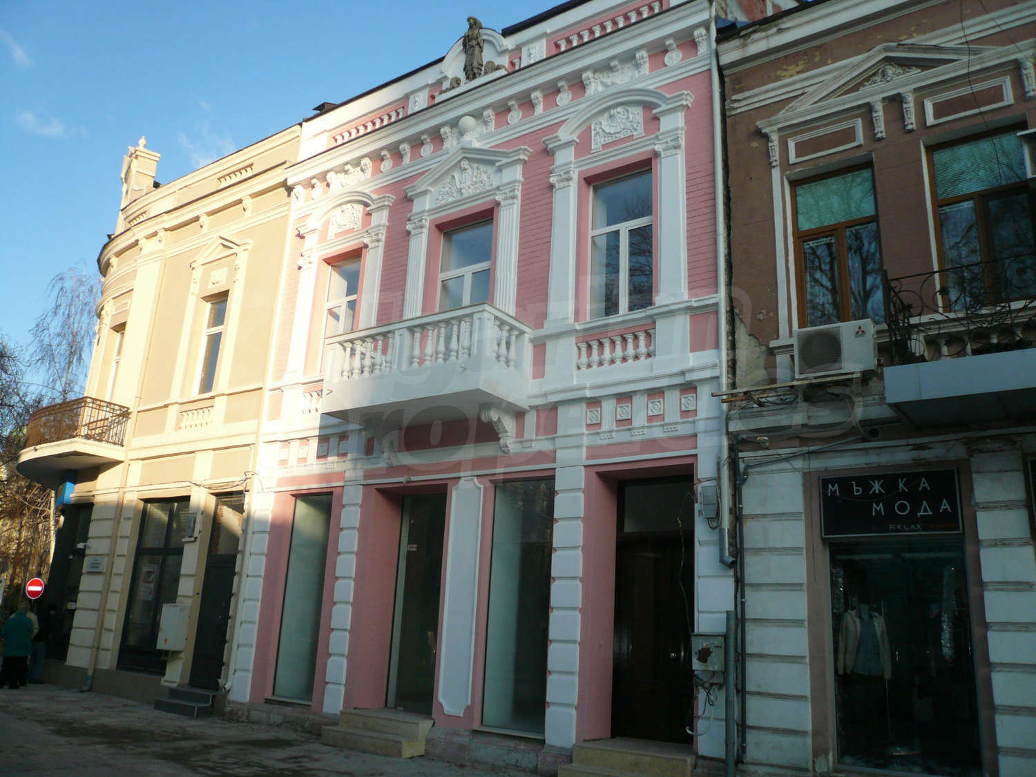 Gallery Picture 3