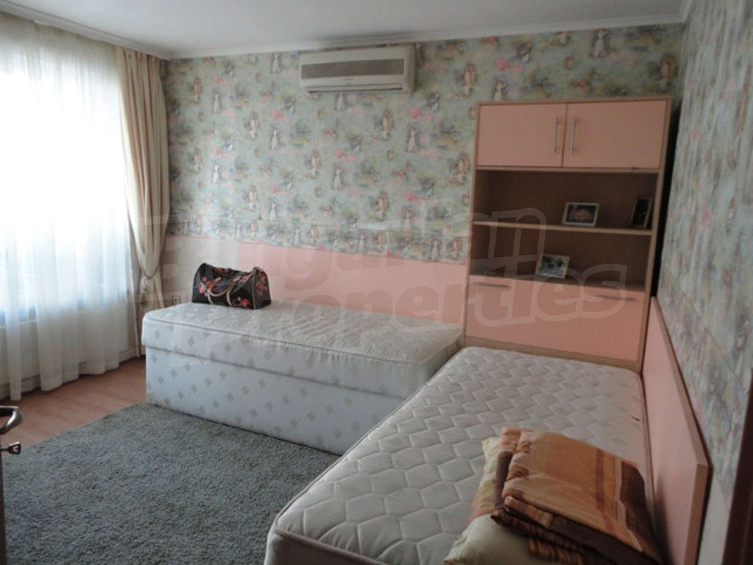 Gallery Picture 10