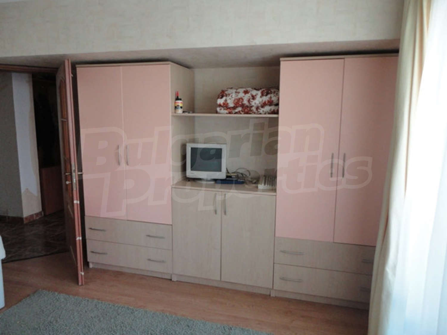 Gallery Picture 13