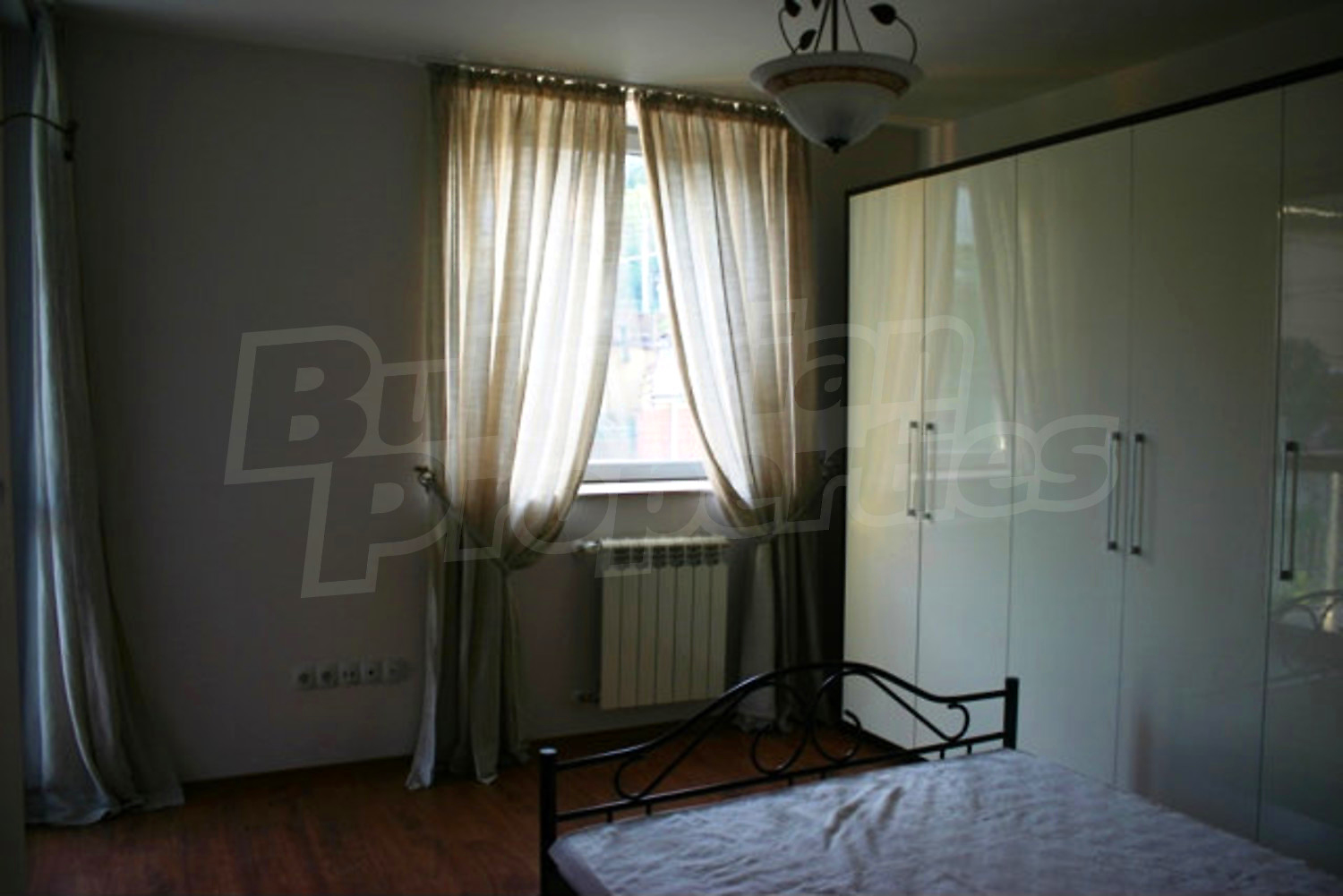 Gallery Picture 11