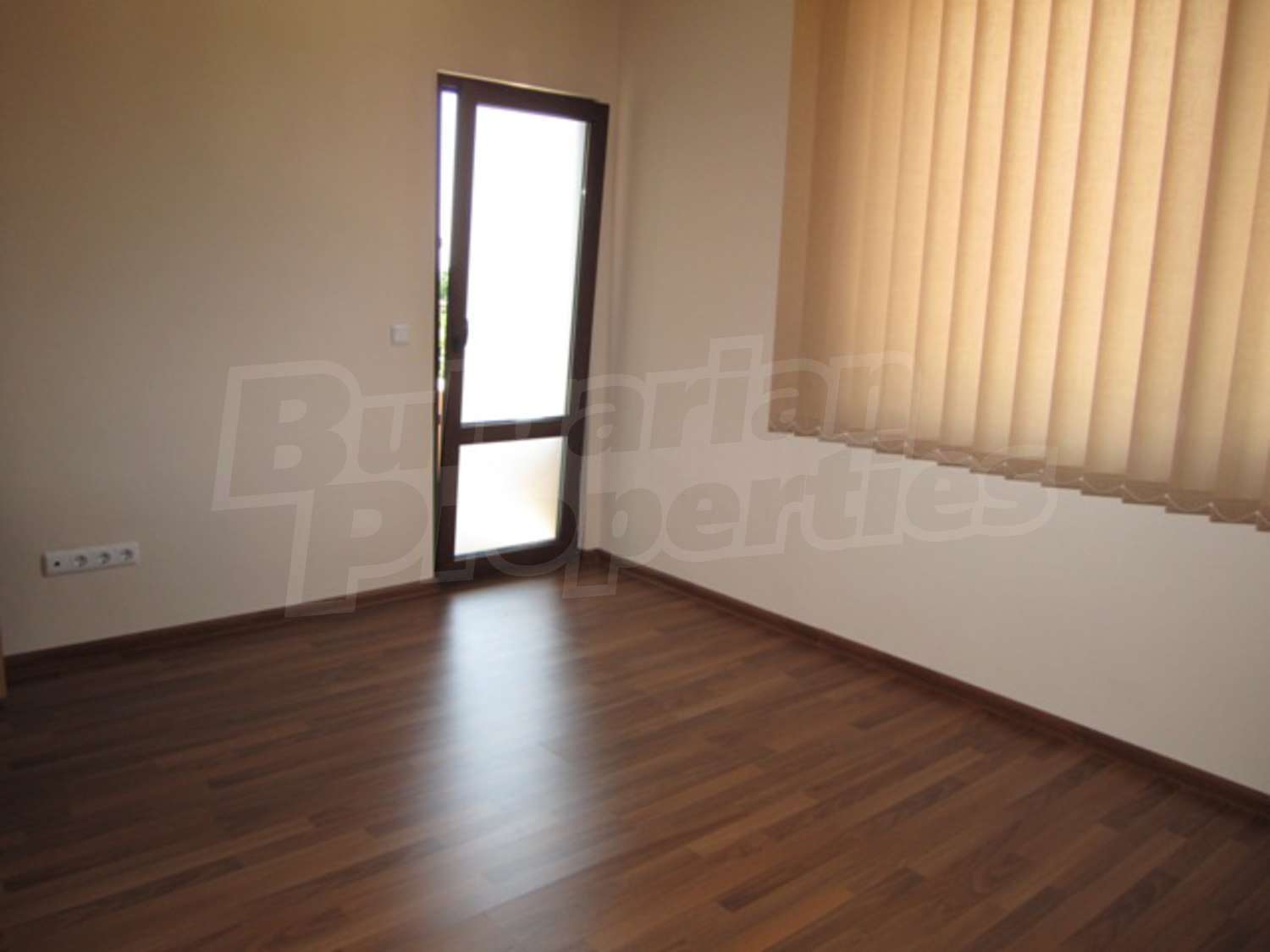 Gallery Picture 17