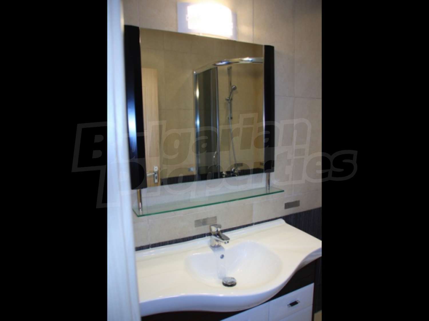 Gallery Picture 16