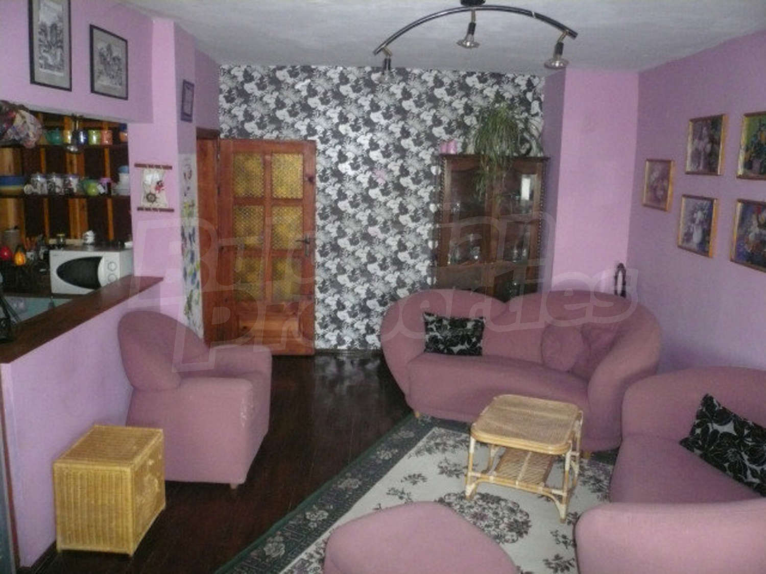 Gallery Picture 6