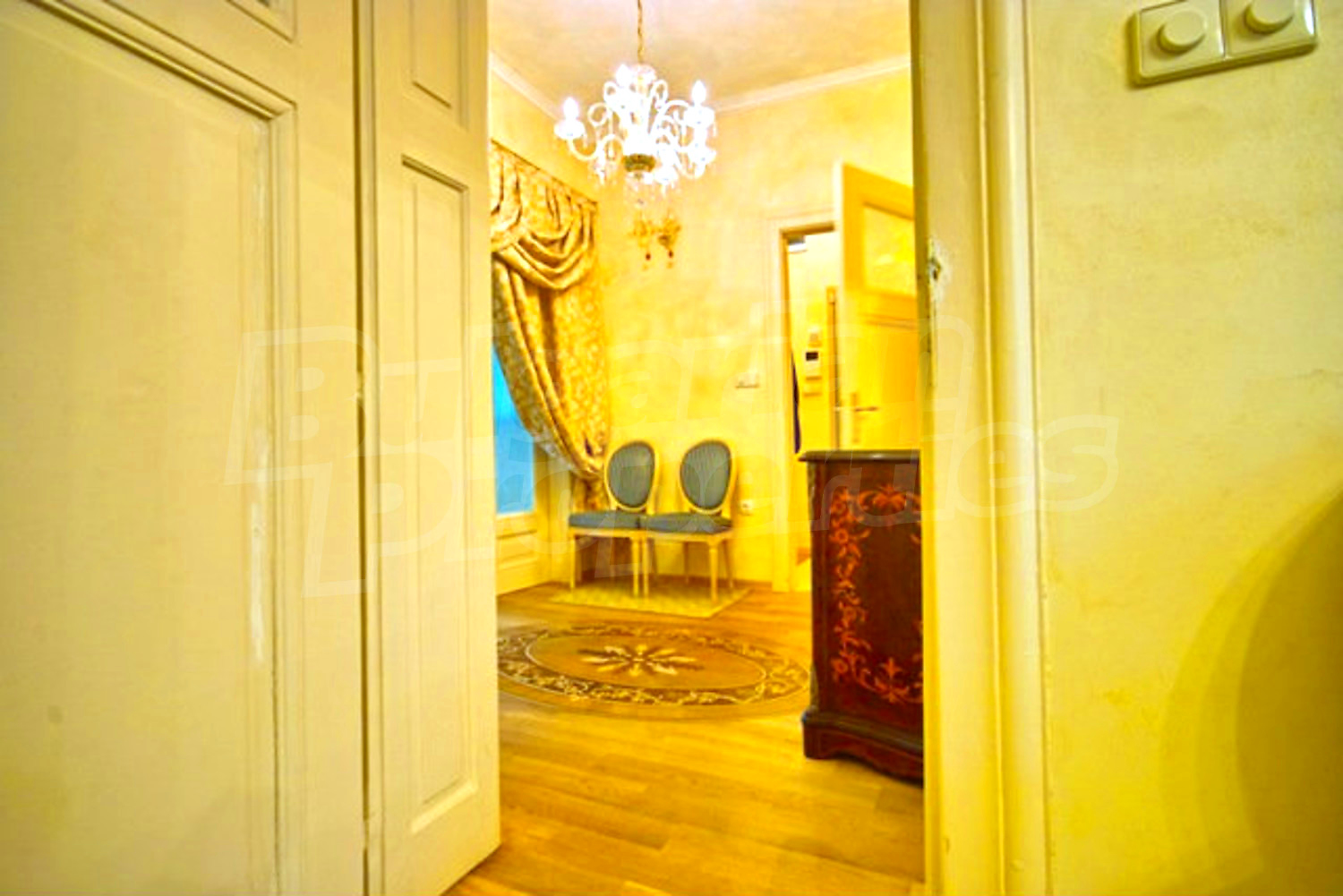 Gallery Picture 9