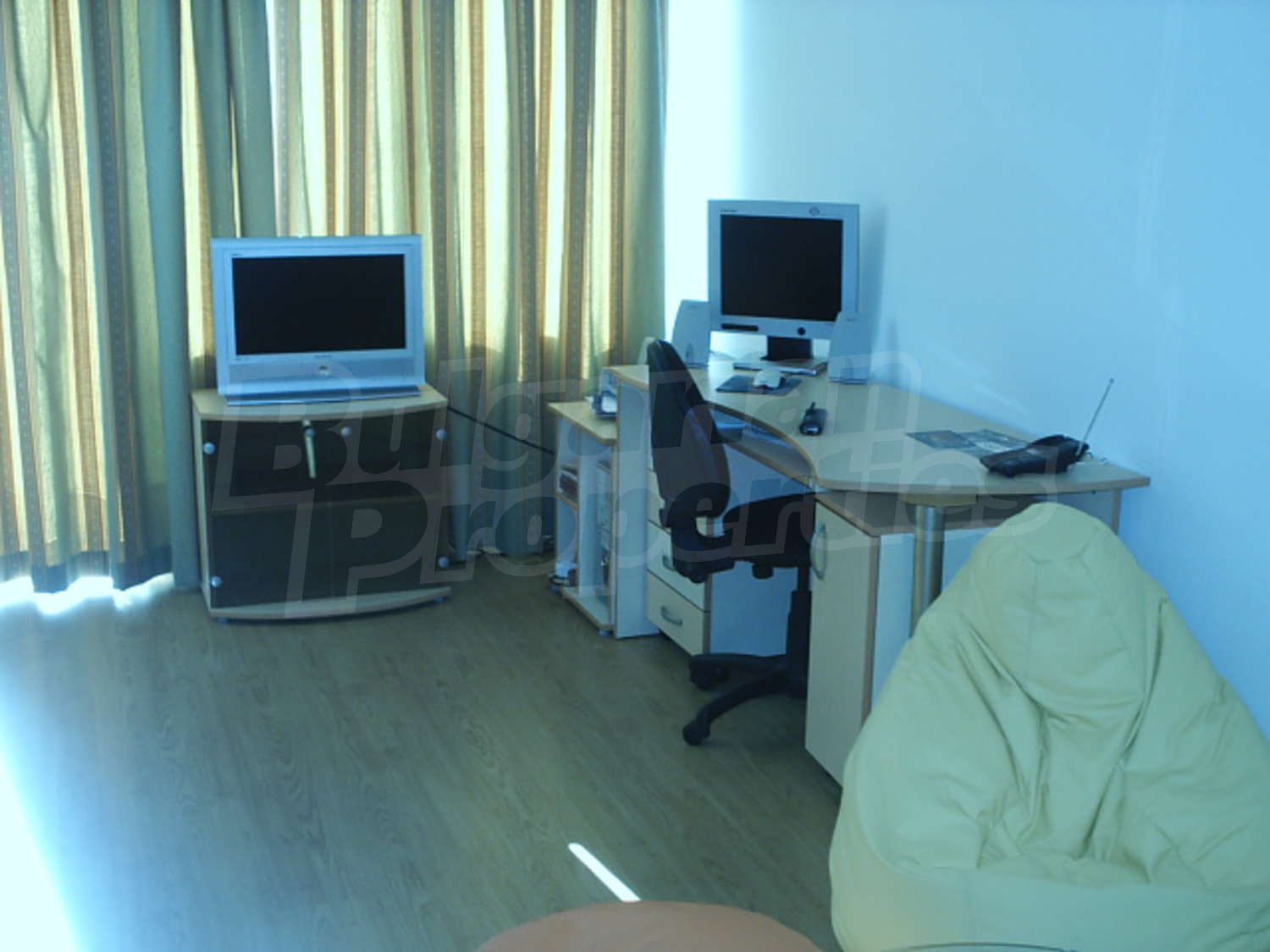 Gallery Picture 15