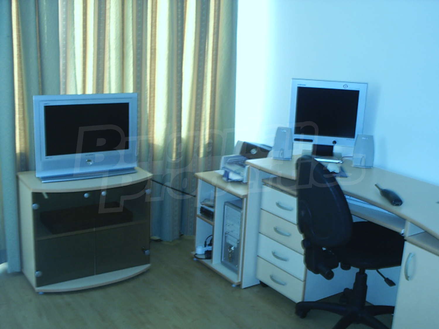 Gallery Picture 17