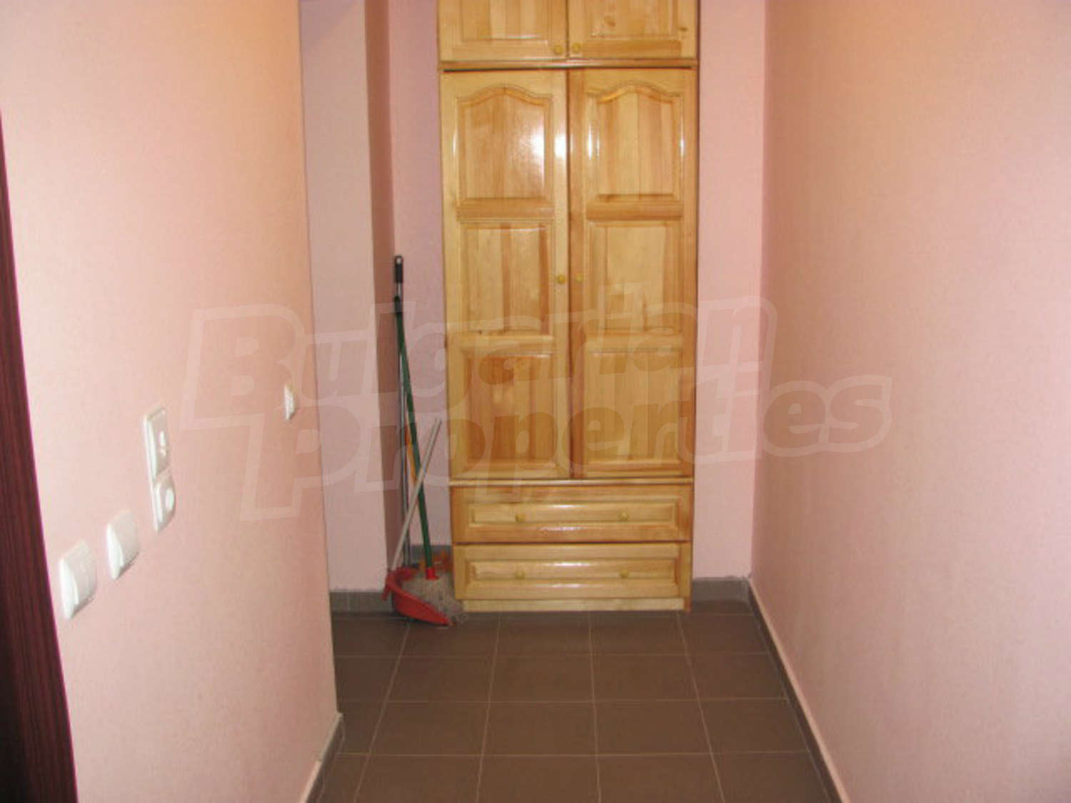 Gallery Picture 4