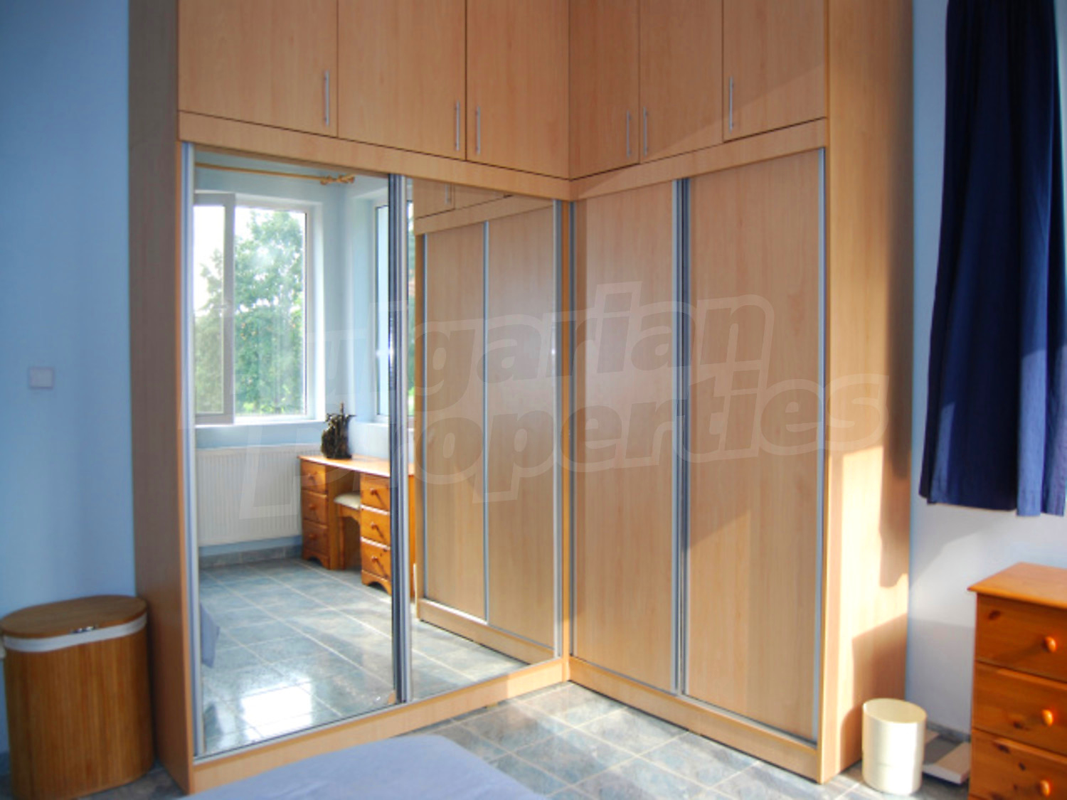 Gallery Picture 17