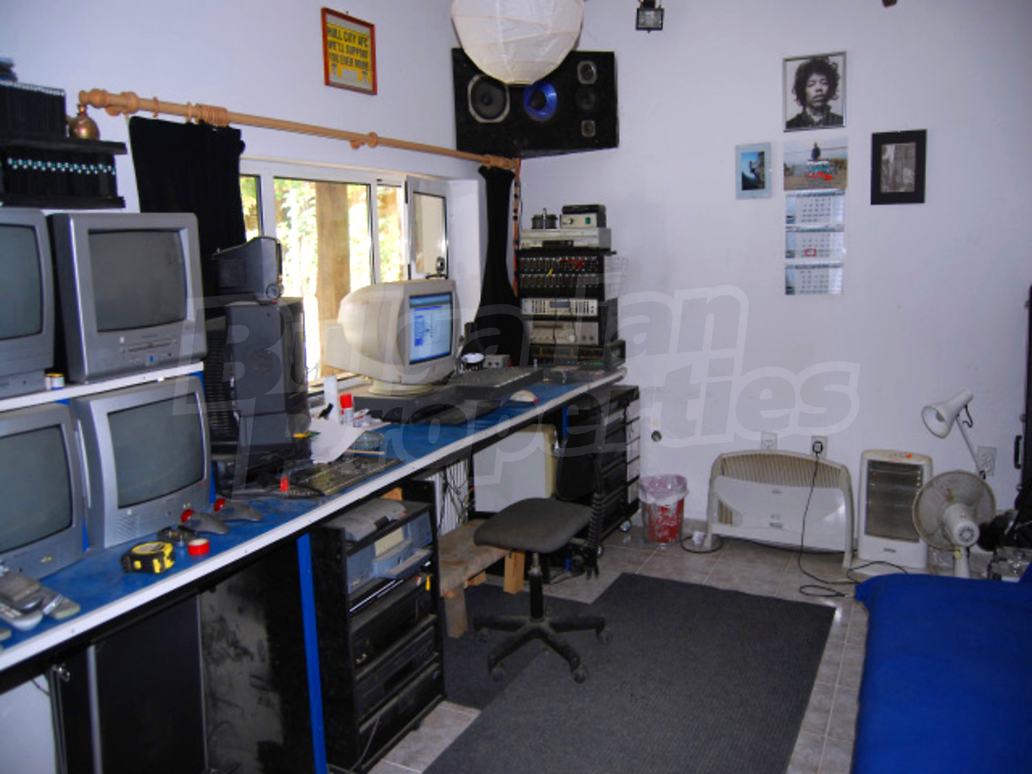 Gallery Picture 23