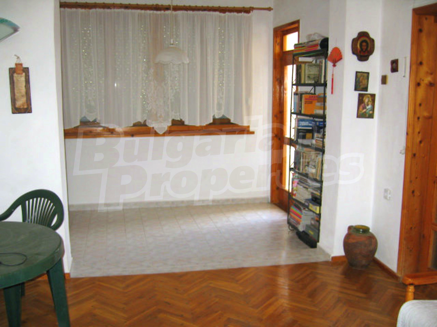 Gallery Picture 9
