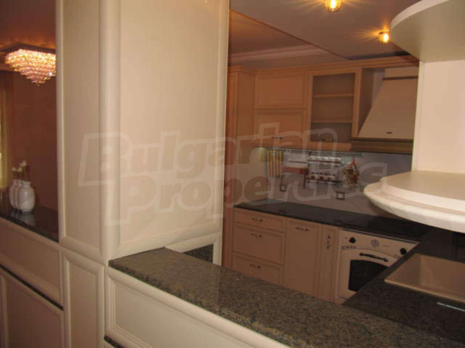 Gallery Picture 6