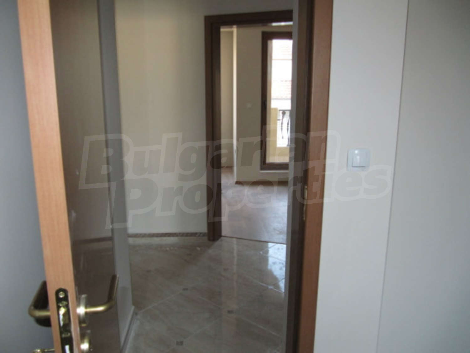 Gallery Picture 10