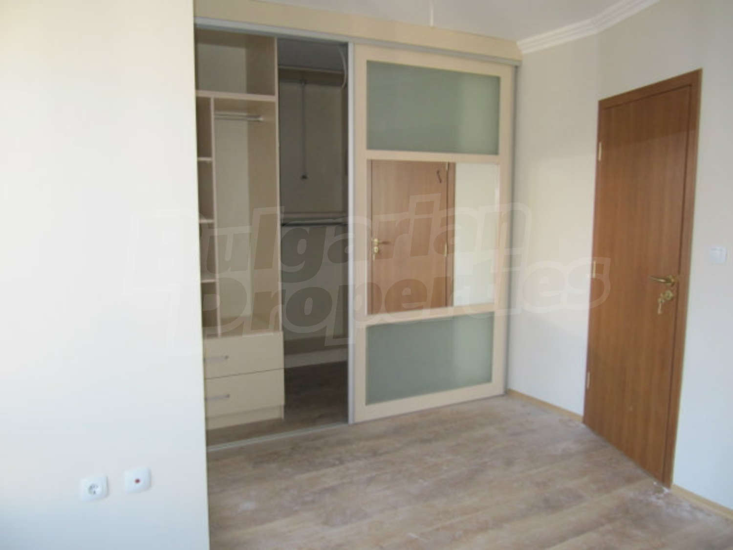 Gallery Picture 12