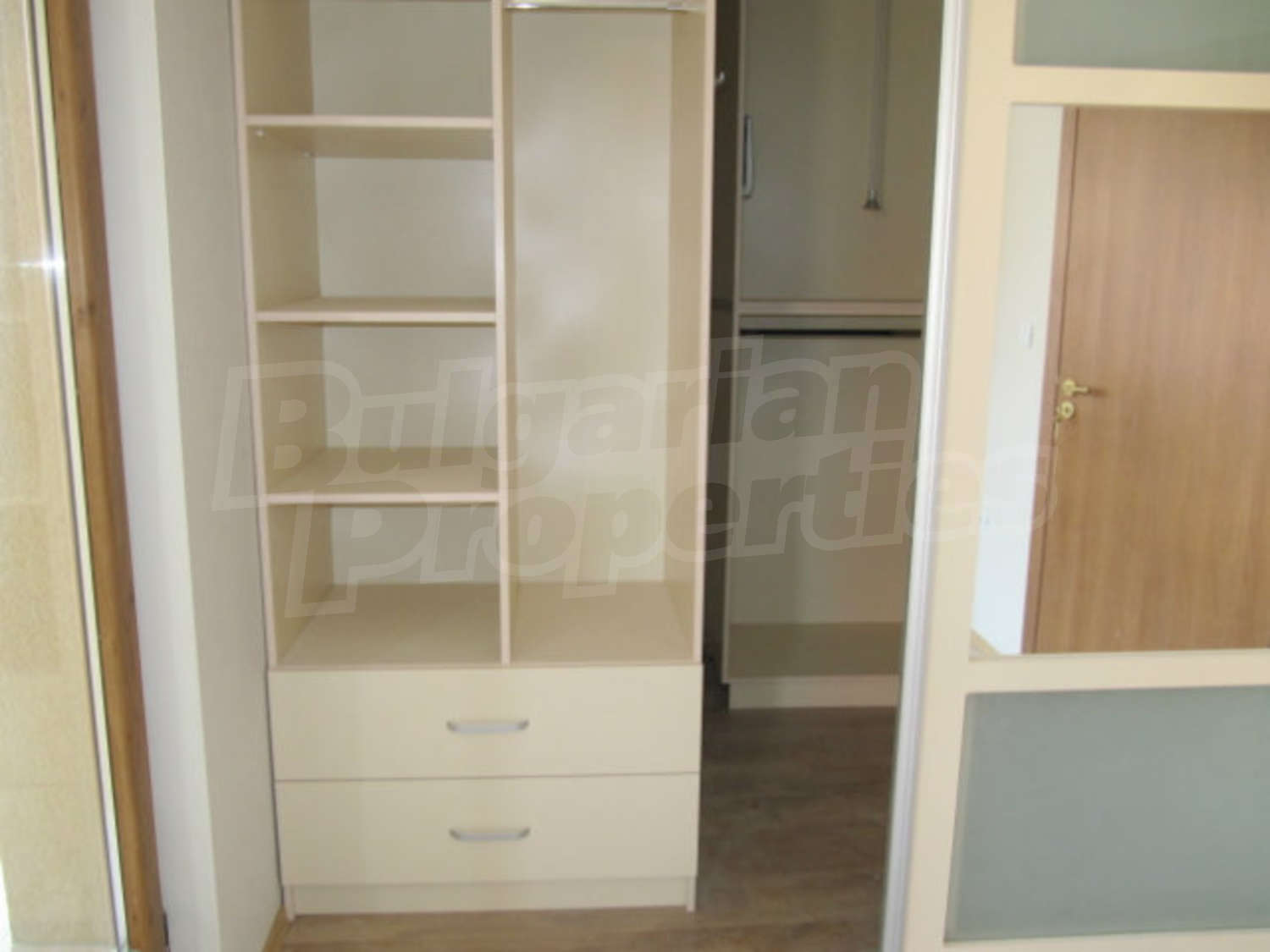 Gallery Picture 13