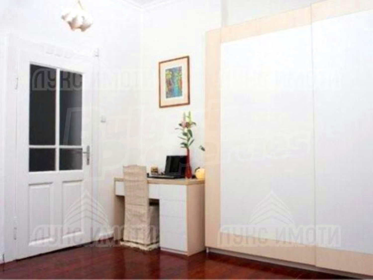 Gallery Picture 4