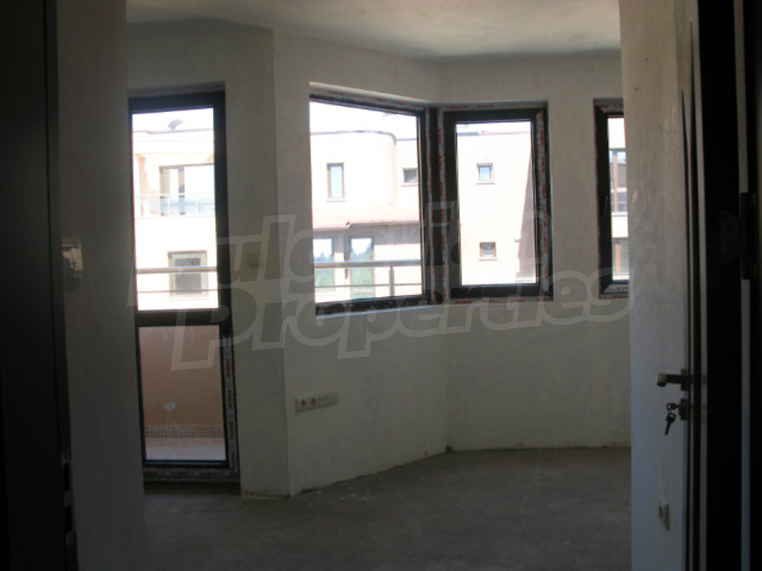 Gallery Picture 12