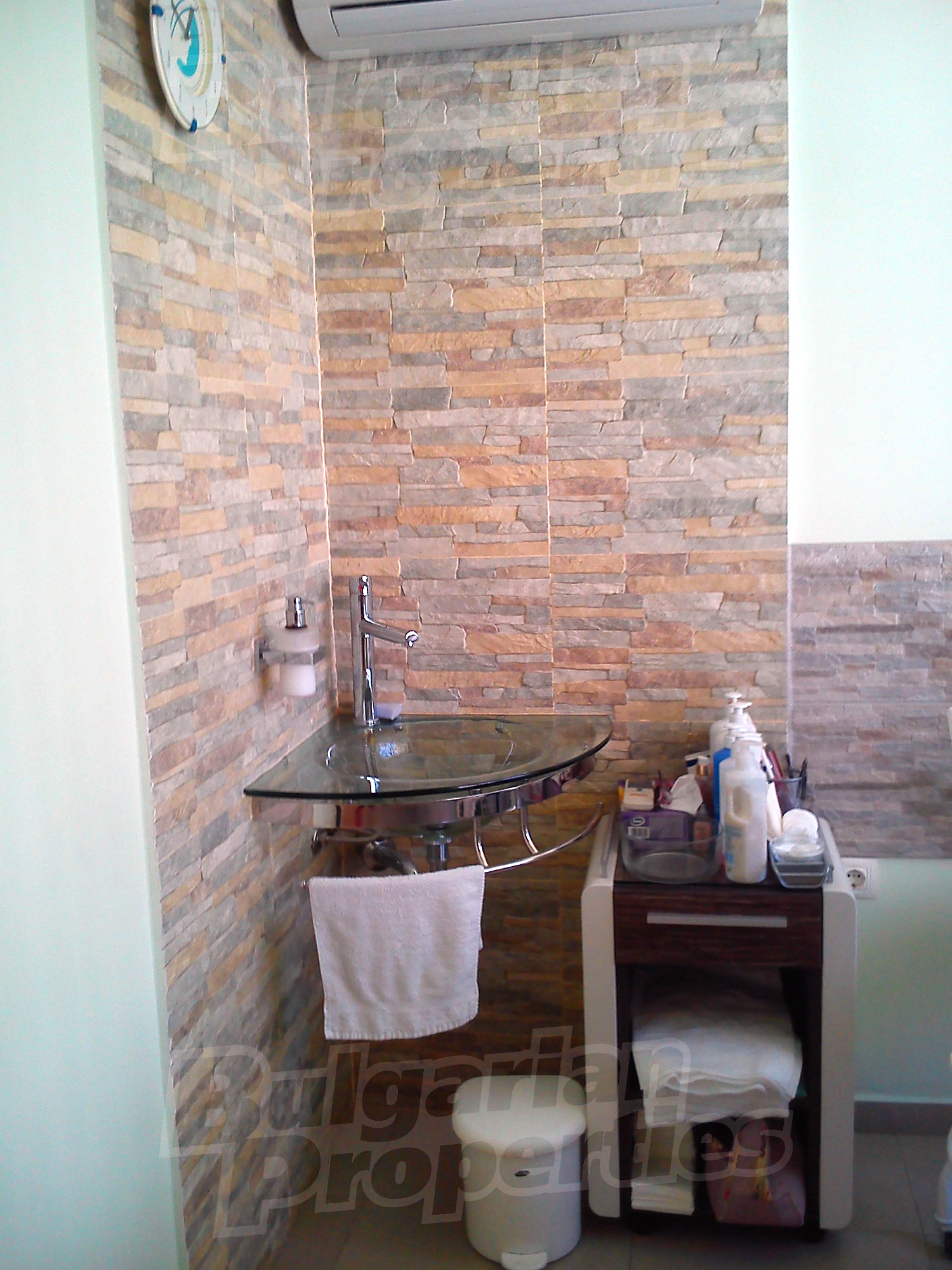 Gallery Picture 12