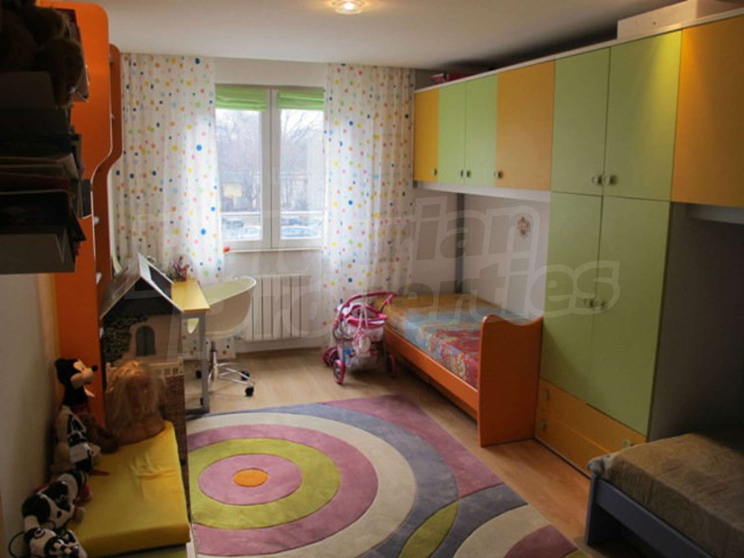Gallery Picture 9