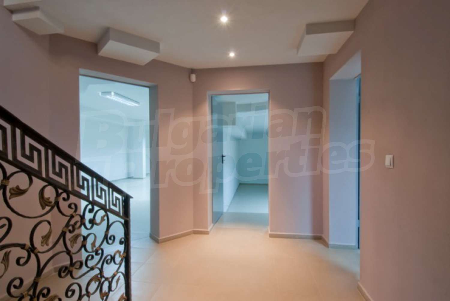 Gallery Picture 23