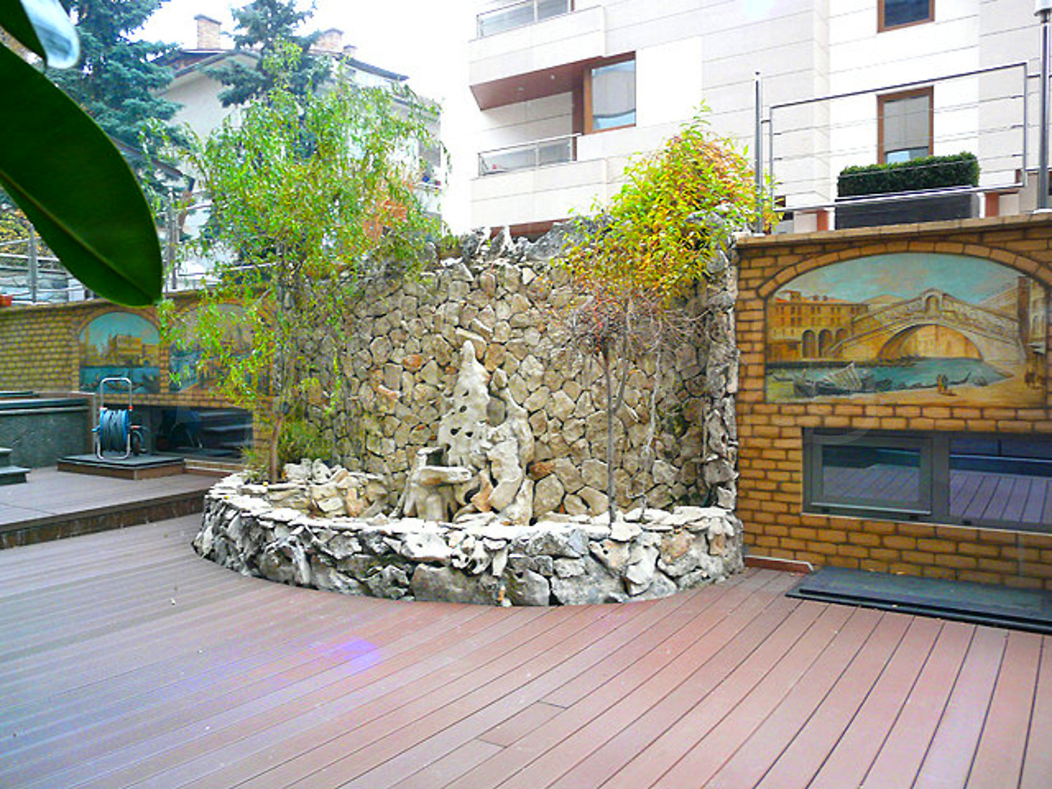 Gallery Picture 10