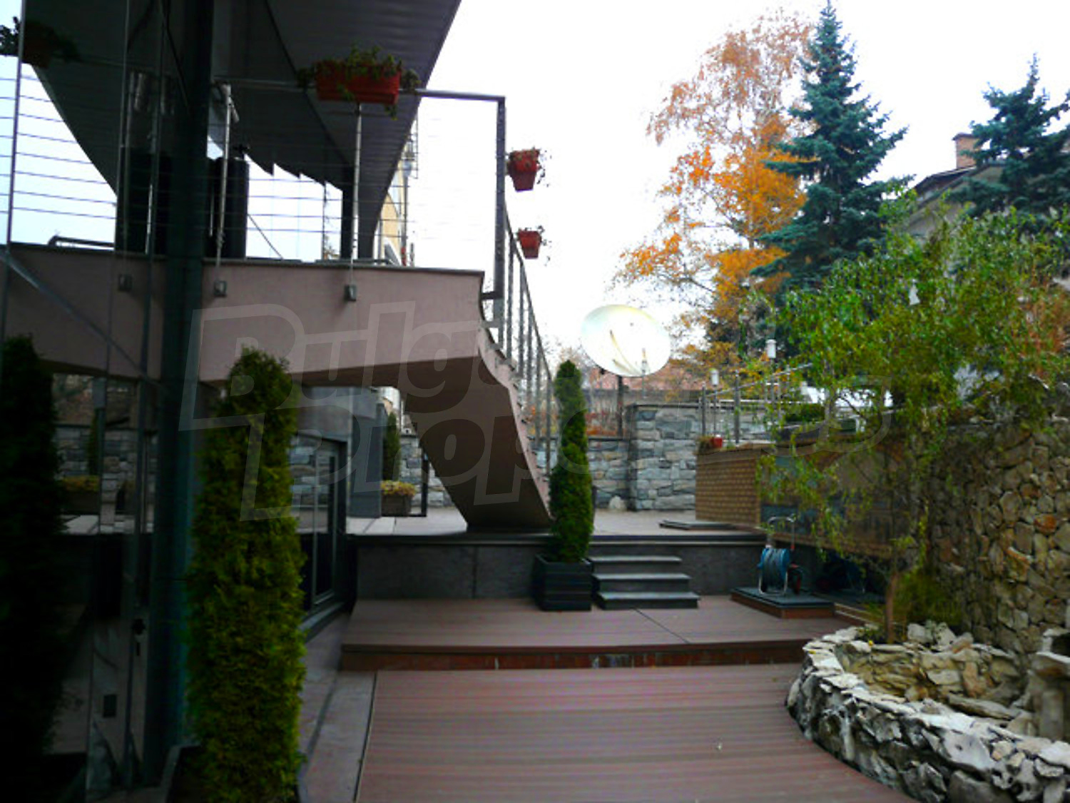 Gallery Picture 15
