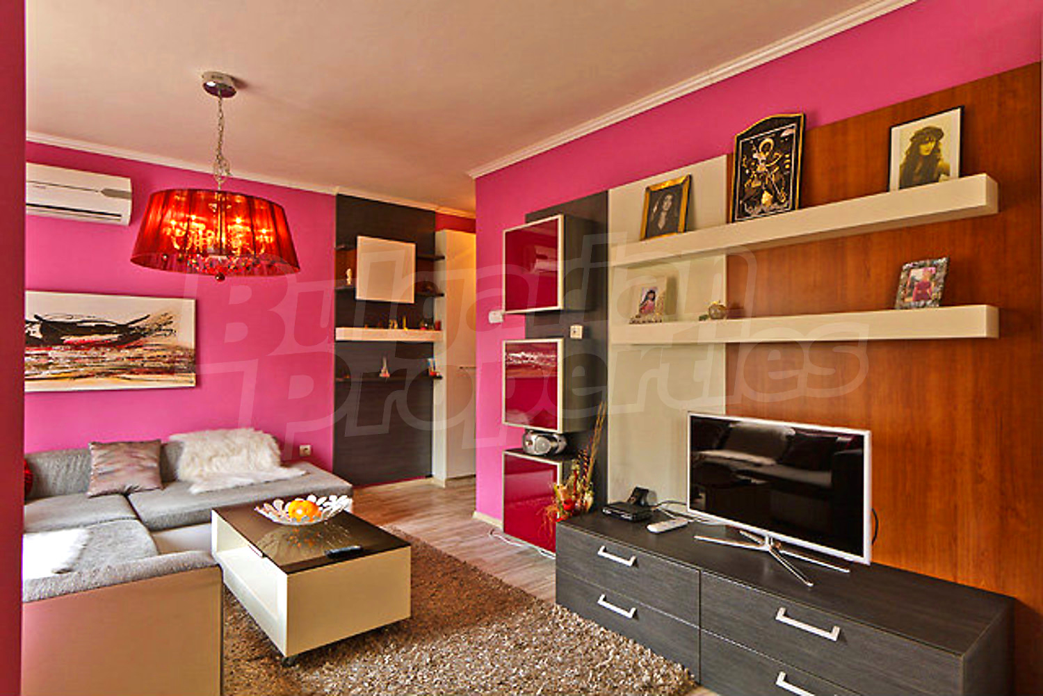Gallery Picture 4