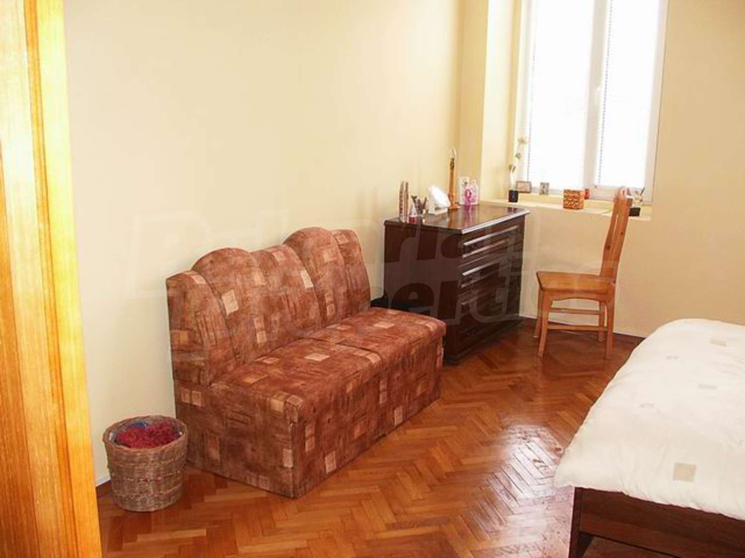 Gallery Picture 4
